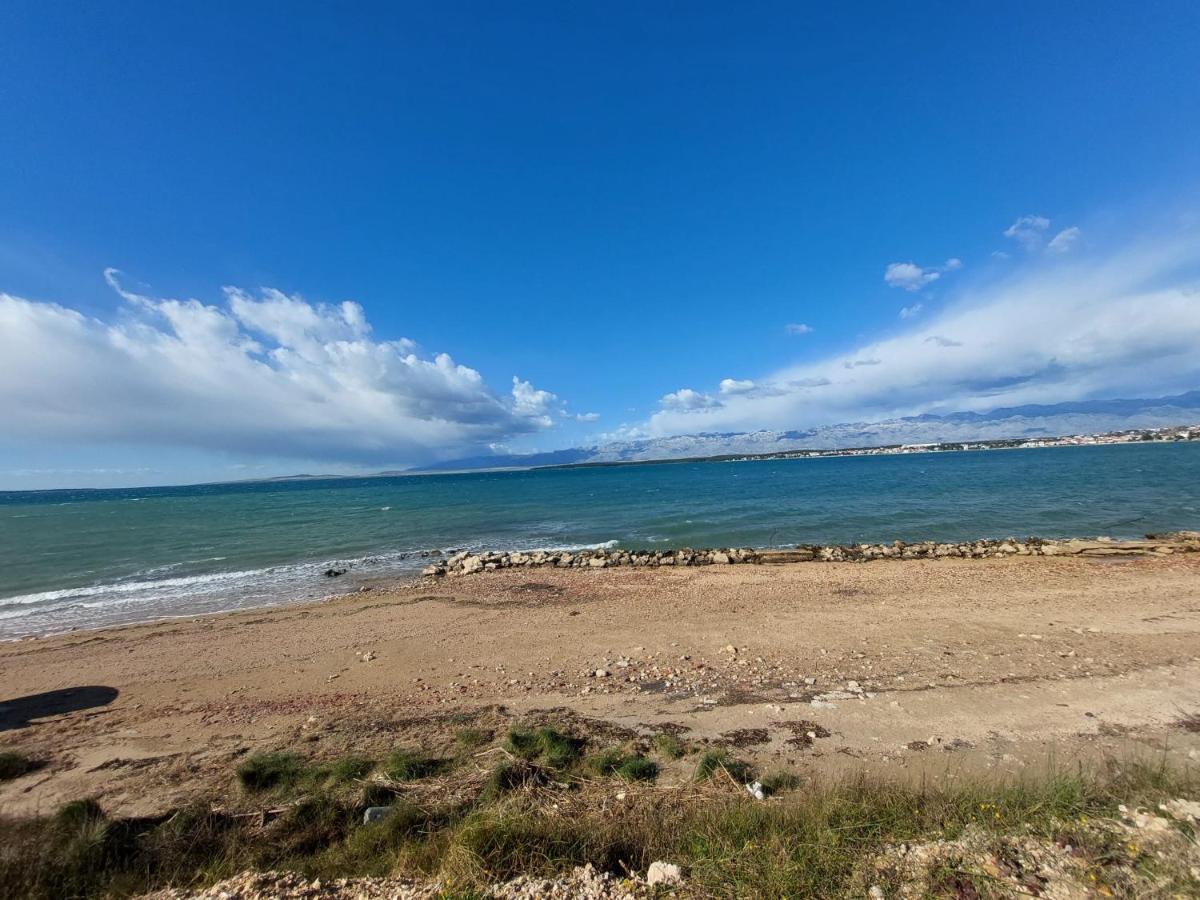 B & R Summer Breeze Apartments Nin Esterno foto