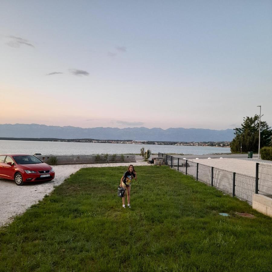 B & R Summer Breeze Apartments Nin Esterno foto