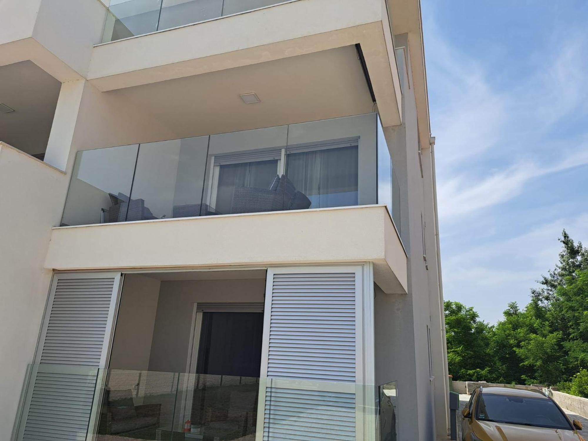 B & R Summer Breeze Apartments Nin Esterno foto