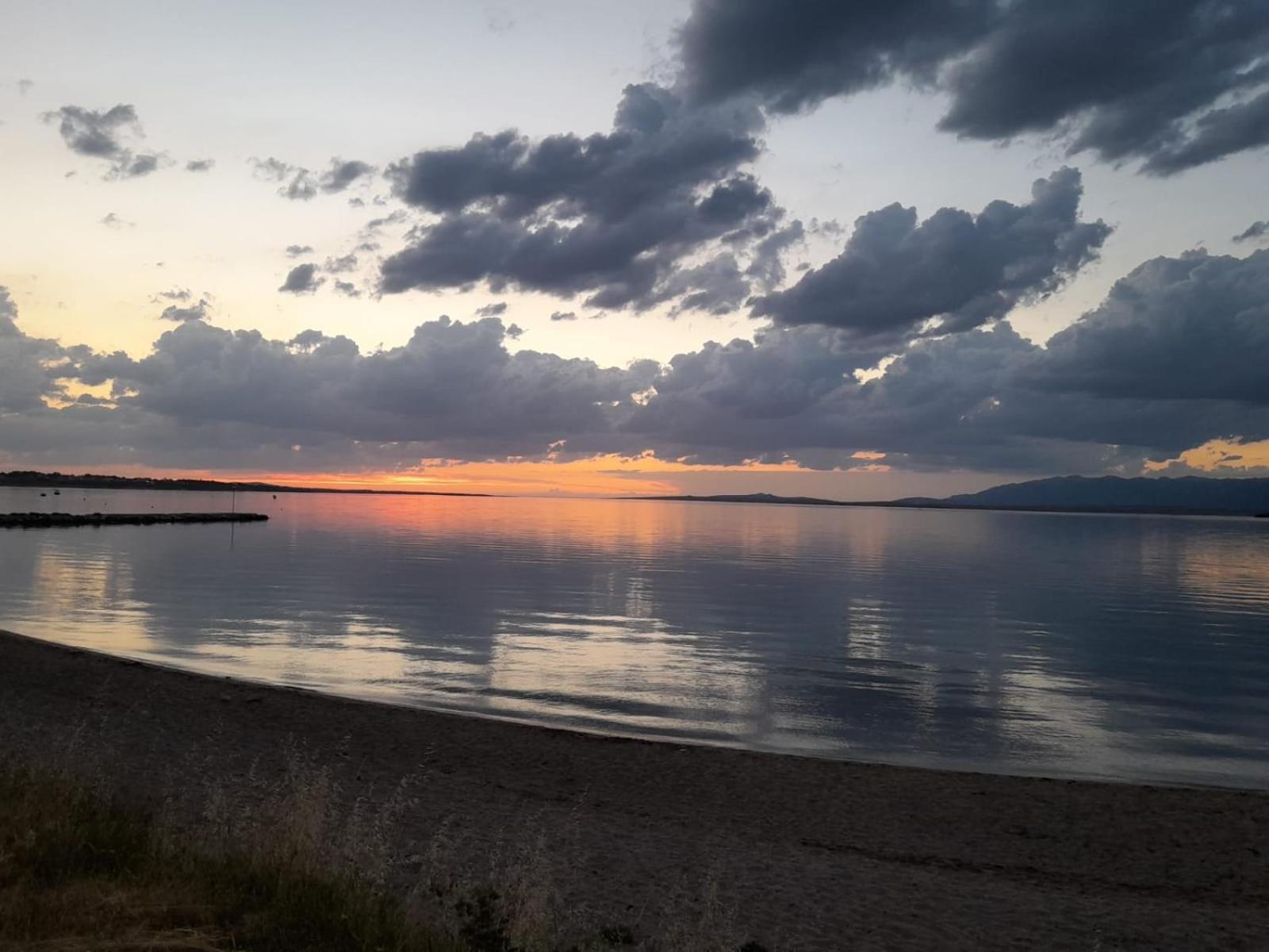 B & R Summer Breeze Apartments Nin Esterno foto