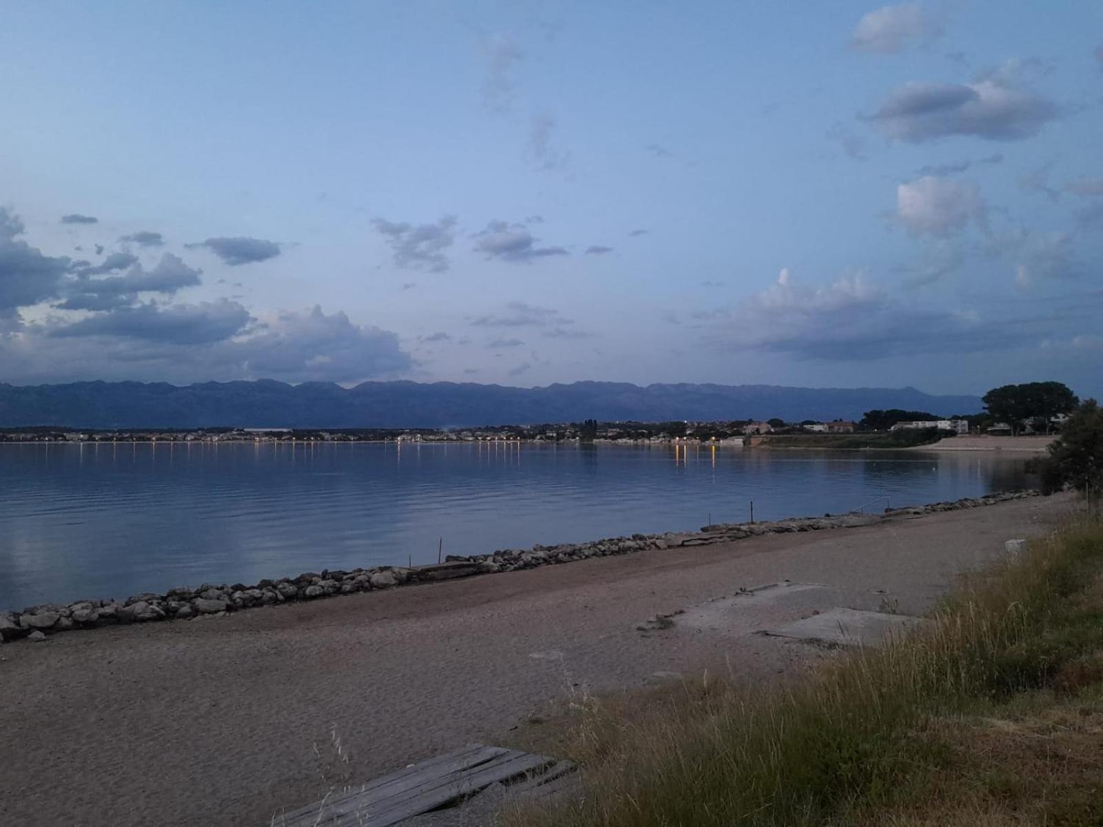 B & R Summer Breeze Apartments Nin Esterno foto